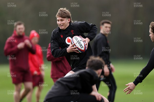 270126 - Wales Rugby Training on the first day of 6 Nations camp - Ellis Mee