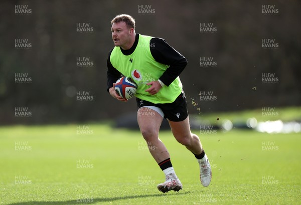 270126 - Wales Rugby Training on the first day of 6 Nations camp - Dewi Lake