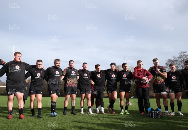 270126 - Wales Rugby Training on the first day of 6 Nations camp - Team huddle