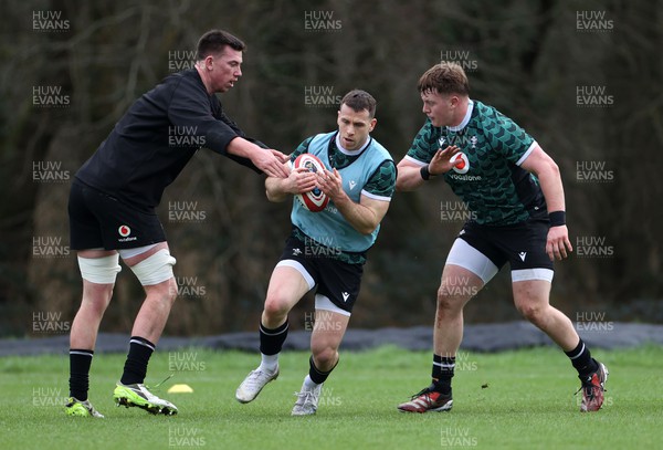 270224 - Wales Rugby Training - Gareth Davies during training