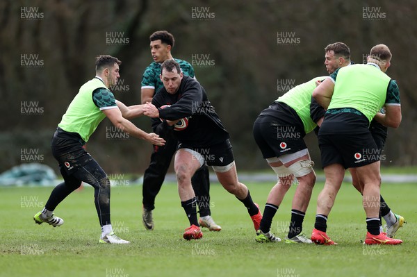270224 - Wales Rugby Training - Ryan Elias during training