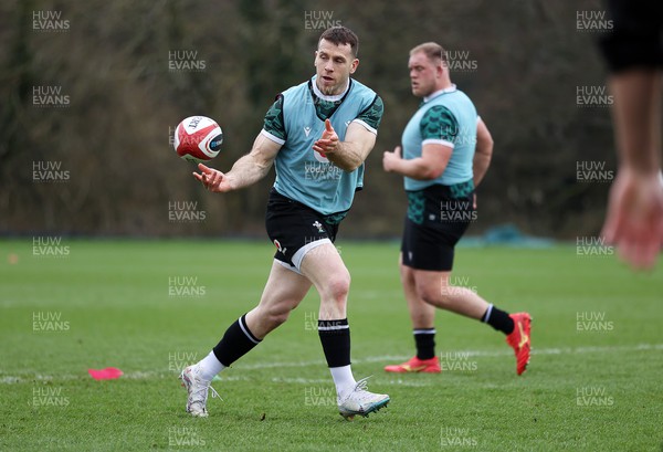 270224 - Wales Rugby Training - Gareth Davies during training