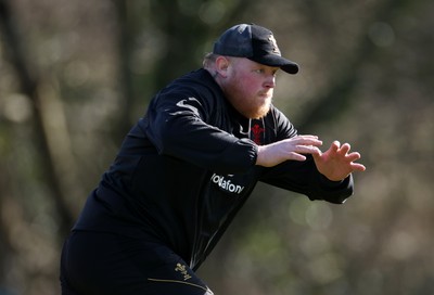 270225 - Wales Rugby Training - Keiron Assiratti during training