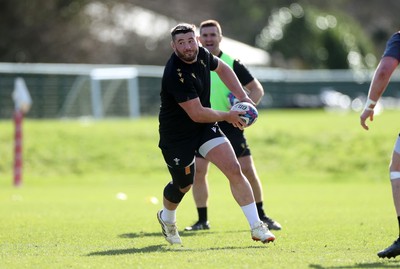 270225 - Wales Rugby Training - Gareth Thomas during training