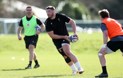 270225 - Wales Rugby Training - Gareth Thomas during training