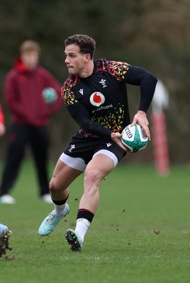 270226 - Wales Rugby Training - Kieran Hardy during training