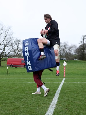 270226 - Wales Rugby Training - Ellis Mee during training