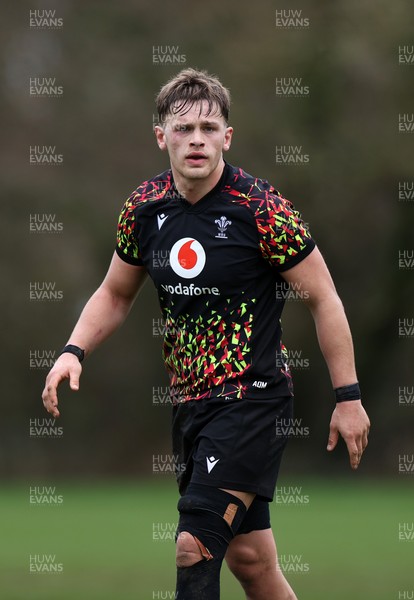 270226 - Wales Rugby Training - Alex Mann during training