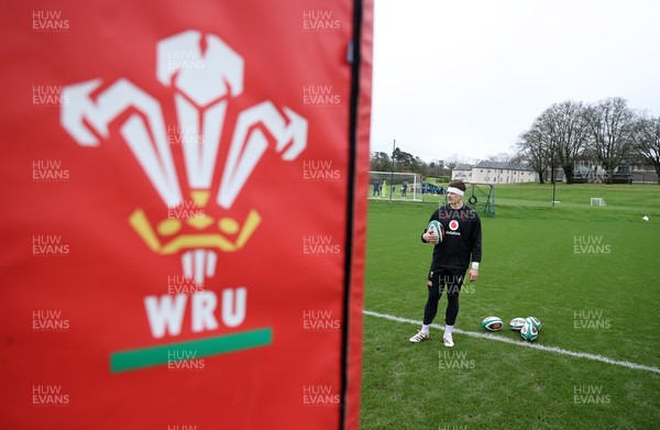 270226 - Wales Rugby Training - Joe Hawkins during training