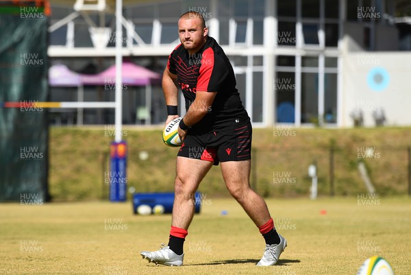 270622 - Wales Rugby Training - Dillon Lewis during training