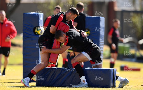 270622 - Wales Rugby Training - Owen Watkin and Liam Williams during training