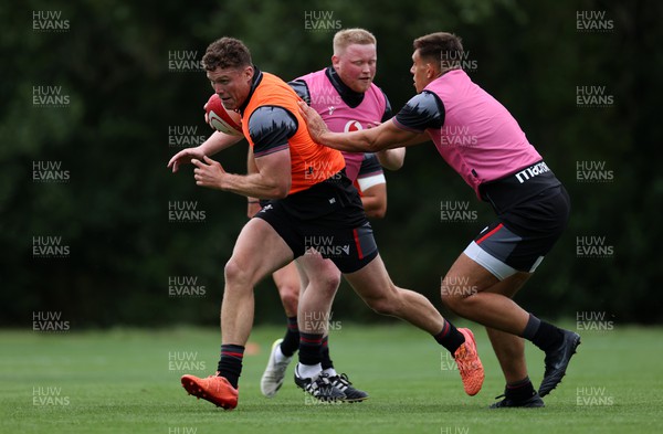 270623 - The Wales Rugby Team training in preparation for the Rugby World Cup - Will Rowlands during training