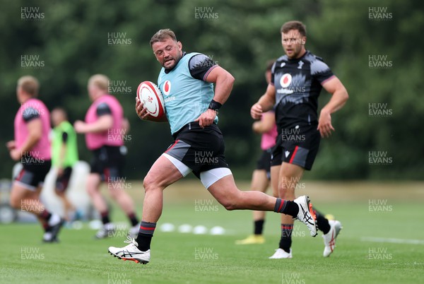 270623 - The Wales Rugby Team training in preparation for the Rugby World Cup - Sam Parry during training