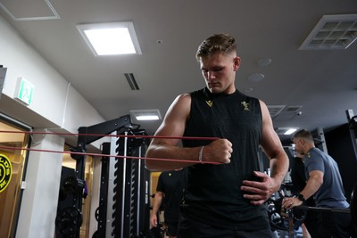 270625 - Wales Rugby Gym and Recovery upon arrival in Japan - Taine Plumtree