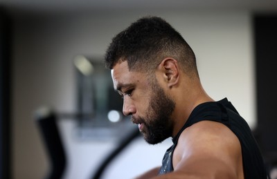 270625 - Wales Rugby Gym and Recovery upon arrival in Japan - Taulupe Faletau