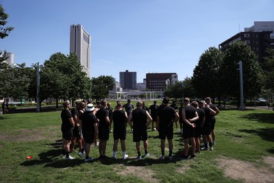 270625 - Wales Rugby training upon arrival in Japan - Team huddle