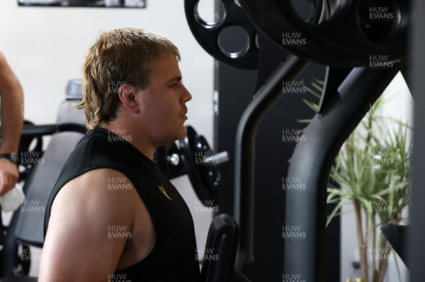 270625 - Wales Rugby Gym and Recovery upon arrival in Japan - Archie Griffin