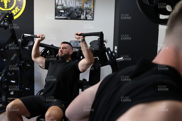 270625 - Wales Rugby Gym and Recovery upon arrival in Japan - Gareth Thomas