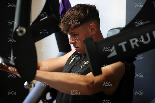 270625 - Wales Rugby Gym and Recovery upon arrival in Japan - Tom Rogers