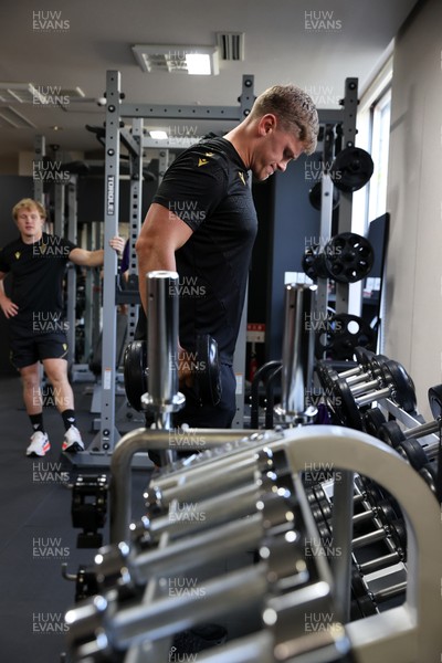 270625 - Wales Rugby Gym and Recovery upon arrival in Japan - Alex Mann