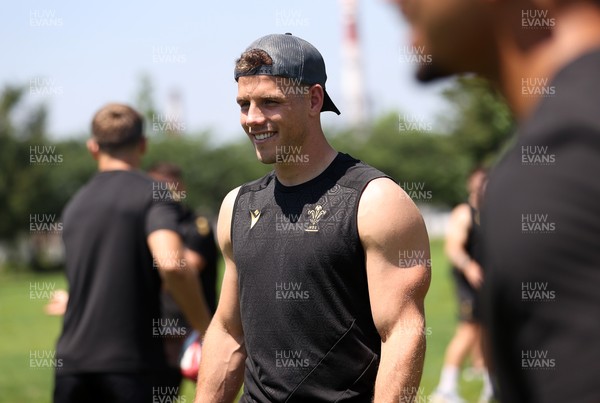 270625 - Wales Rugby training upon arrival in Japan - Kieran Hardy during training