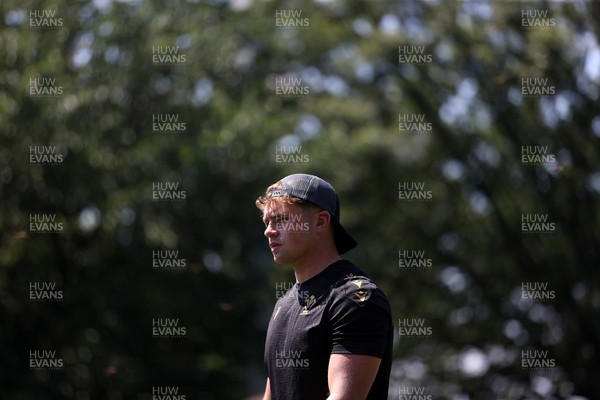 270625 - Wales Rugby training upon arrival in Japan - Macs Page during training