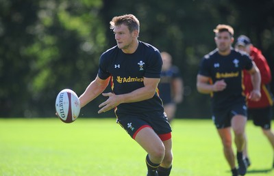 270815 - Wales Rugby Training -Dan Biggar during training