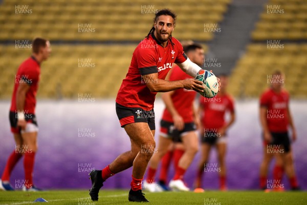 270919 - Wales Rugby Training - Josh Navidi during training