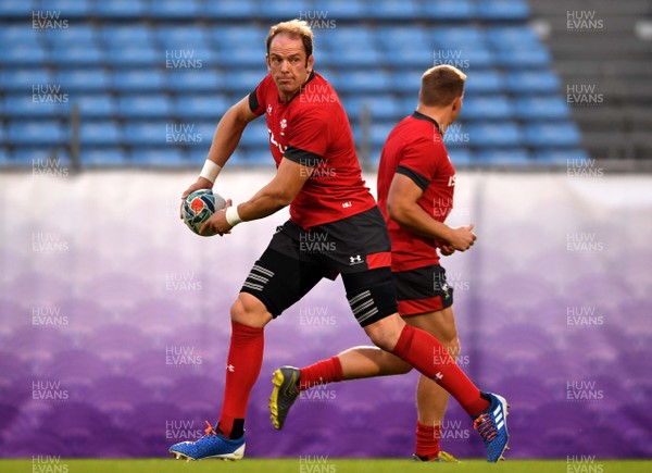270919 - Wales Rugby Training - Alun Wyn Jones during training