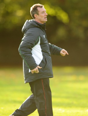 27.10.08 - Wales Rugby Training - Rob Howley. 