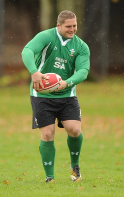 27.10.08 - Wales Rugby Training - Rhys Thomas in action during training 