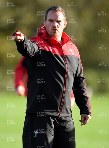 271020 - Wales Rugby Training - Gethin Jenkins during training