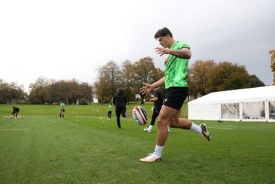 271026 - Wales Rugby Training - Louis Rees-Zammit during training