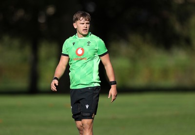 271026 - Wales Rugby Training - Alex Mann during training