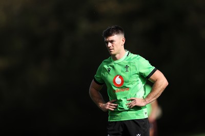 271026 - Wales Rugby Training - Reuben Morgan-Williams during training