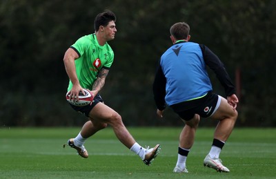 271026 - Wales Rugby Training - Louis Rees-Zammit during training