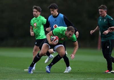 271026 - Wales Rugby Training - Max Llewellyn during training