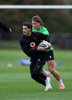 271026 - Wales Rugby Training - Che Hope during training