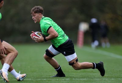 271026 - Wales Rugby Training - Alex Mann during training