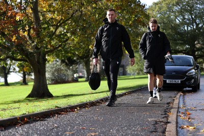 271026 - Wales Rugby Training - Dan Lydiate, Assistant Defence Coach and Ben Whitehouse