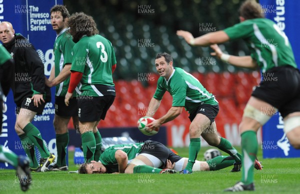 27.11.08 - Wales Rugby Training - Gareth Cooper in action during training. 