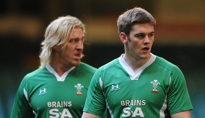 27.11.09 - Wales Rugby Training - Andy Powell and Dan Lydiate during training. 