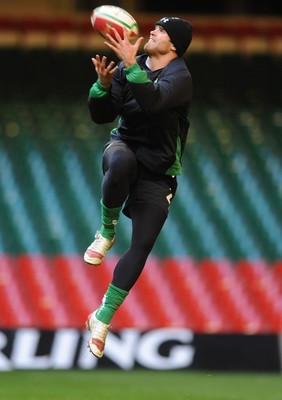 27.11.09 - Wales Rugby Training - Jamie Roberts during training. 