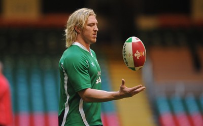 27.11.09 - Wales Rugby Training - Andy Powell during training. 
