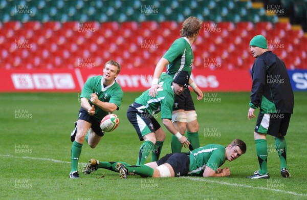 27.11.09 - Wales Rugby Training - Dwayne Peel in action during training. 