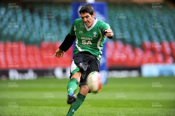 27.11.09 - Wales Rugby Training - James Hook during training. 