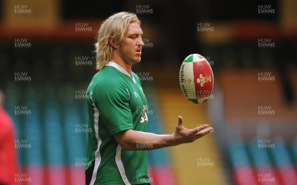 27.11.09 - Wales Rugby Training - Andy Powell during training. 