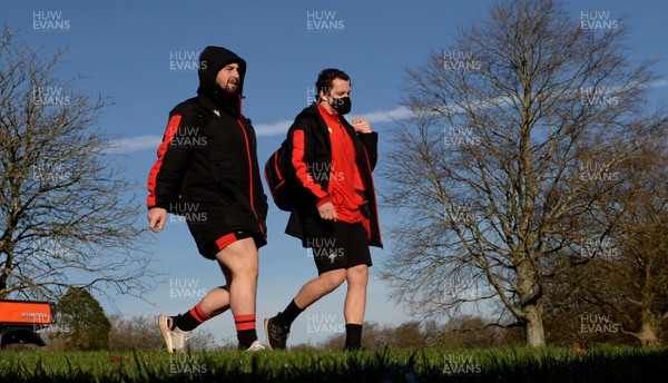 271120 - Wales Rugby Training - Wyn Jones and Ryan Elias during training