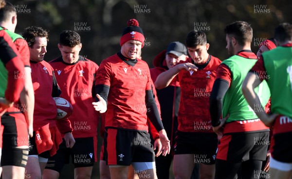 271120 - Wales Rugby Training - Dan Biggar during training