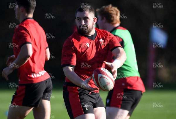 271120 - Wales Rugby Training - Wyn Jones during training